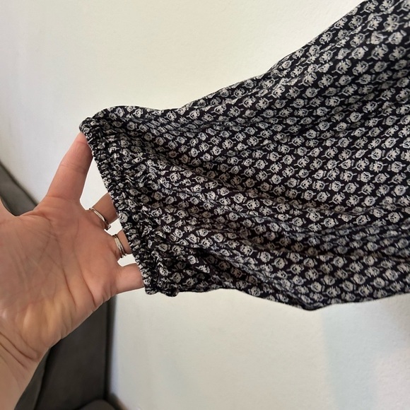 Old Navy XXL Long Sleeve Floral-Print Split-Neck Plus-Size Swing
Dress - Picture 5 of 9